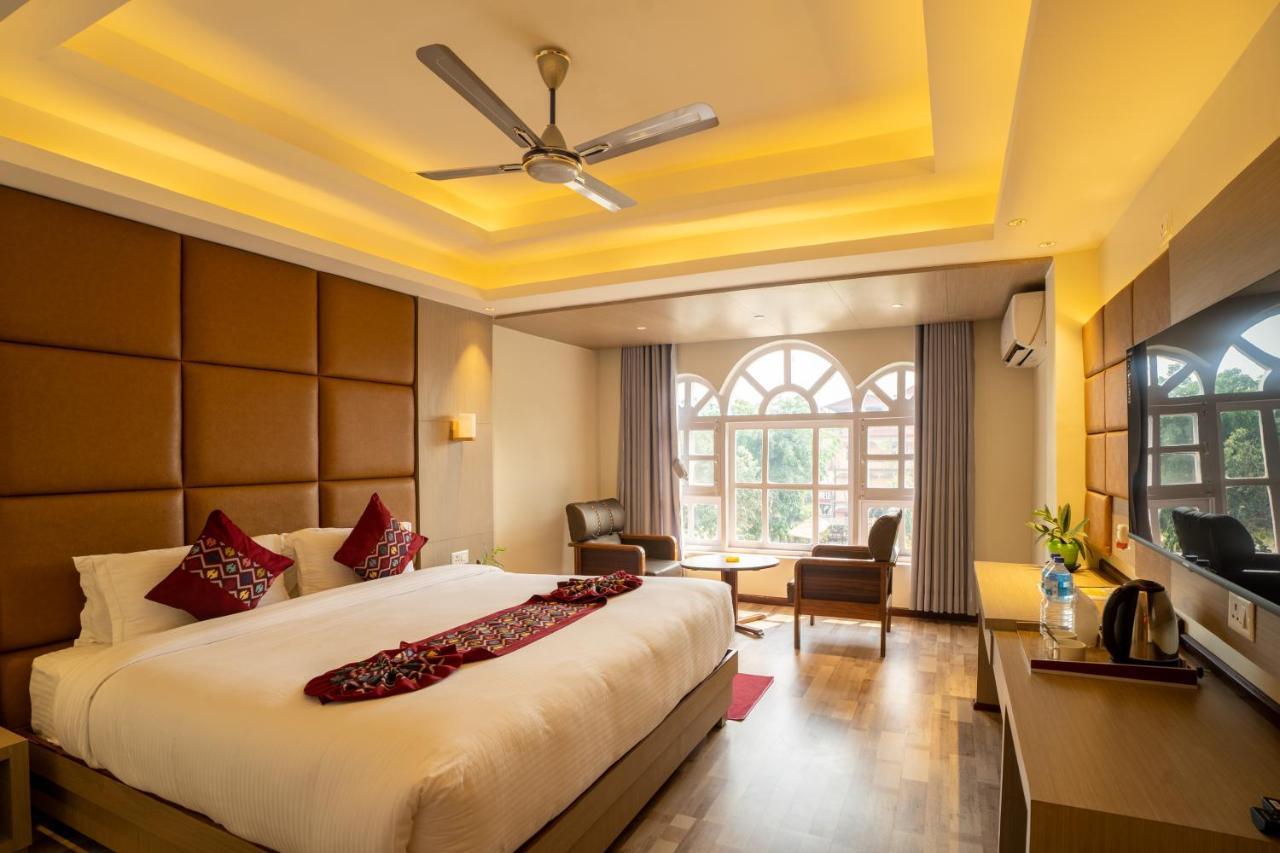 Avocado Orchid Resort Hetauda Buitenkant foto
