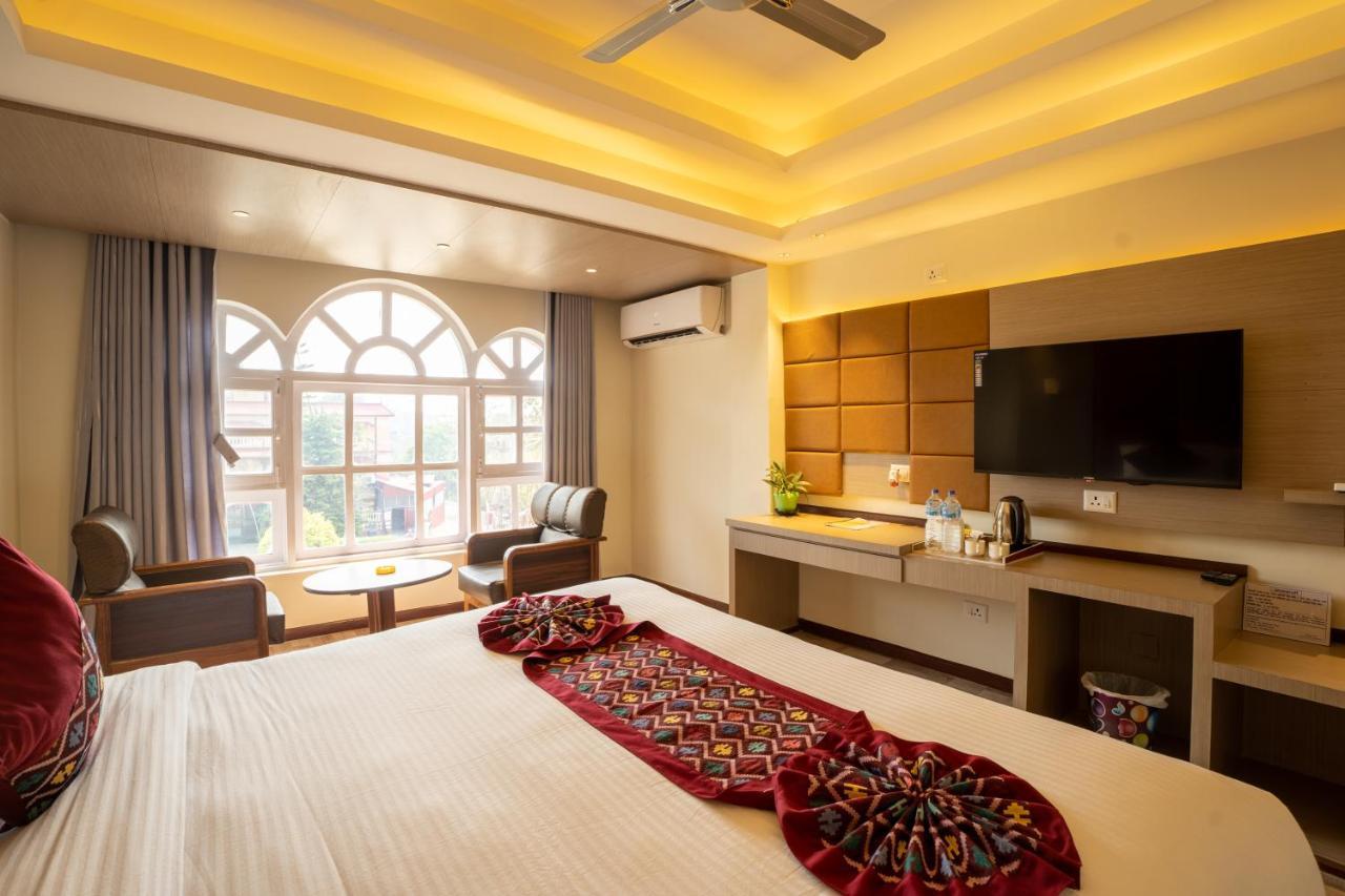 Avocado Orchid Resort Hetauda Buitenkant foto